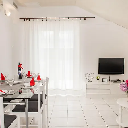 Hana's Place * Zaboric