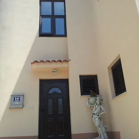 Hana's Place Apartment Zaboric