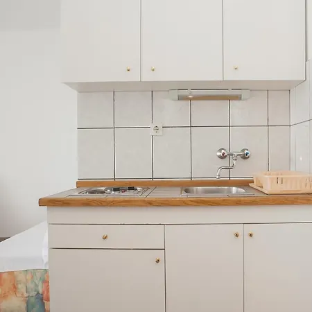 Hana's Place Apartment *